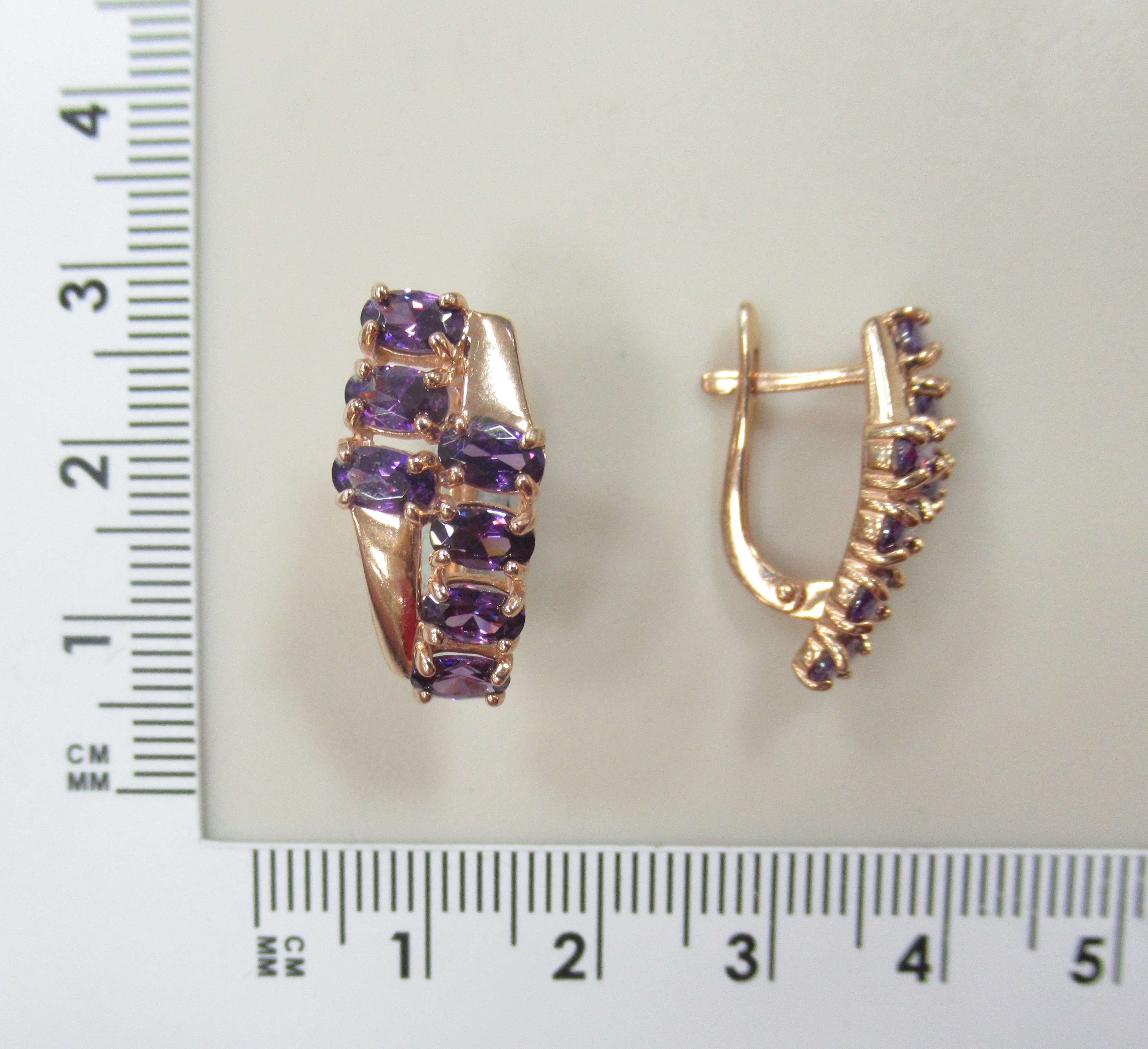 Серебряные серьги 925 пробы; вставки 14 Пл.Кварц цв. аметист;